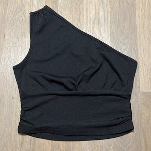 One shoulder black crop top